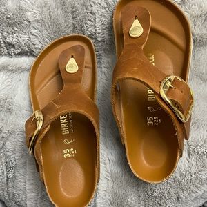 Gizeh Big buckle Birkenstock, size 5, Cognac Leather.  Worn once!
